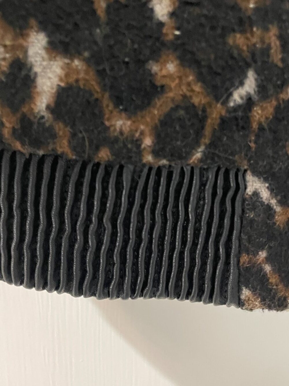 Guess Moto Jacket Faux Leather Cheetah Print Size Medium - Picture 5 of 11